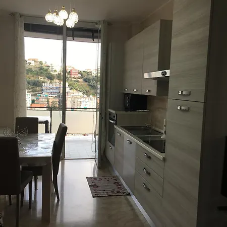 Vista Panoramica Mare E Monti Appartement *
